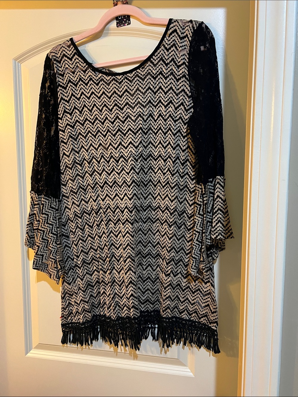 A'Reve Black and White Chevron Lace Sleeve Fringe Tunic H140